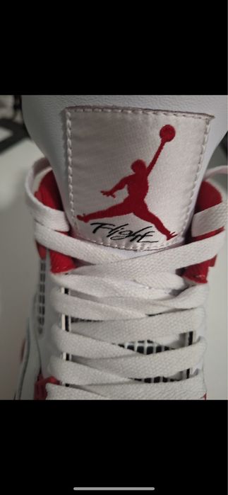 Jordan 4 fire red