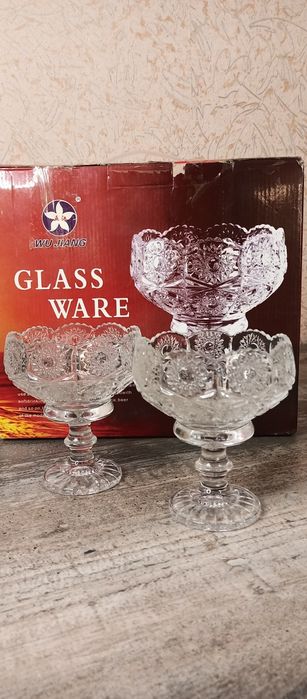 Продам Вазы стеклянные