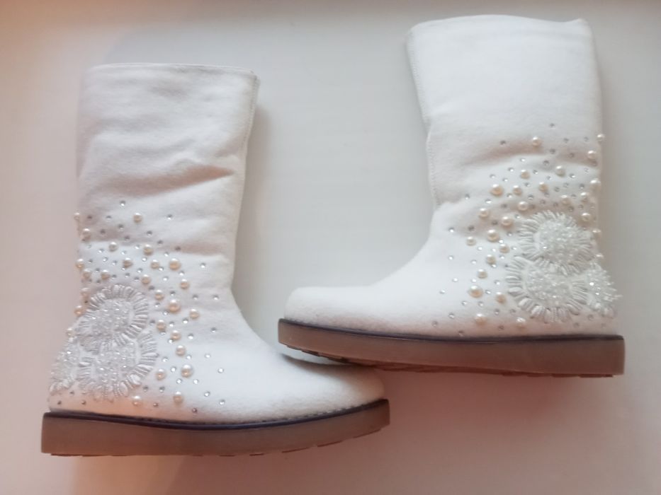 Продам зимние сапожки