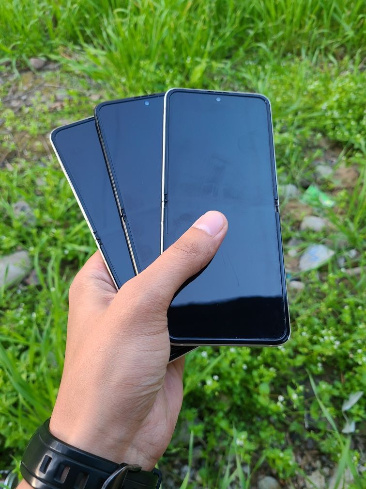 Samsung Galaxy Z Flip 3. Joyi 256 GB. Snapdragon IME o'tkan