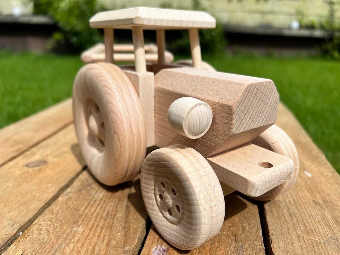 Tractor din lemn-Calitate 1