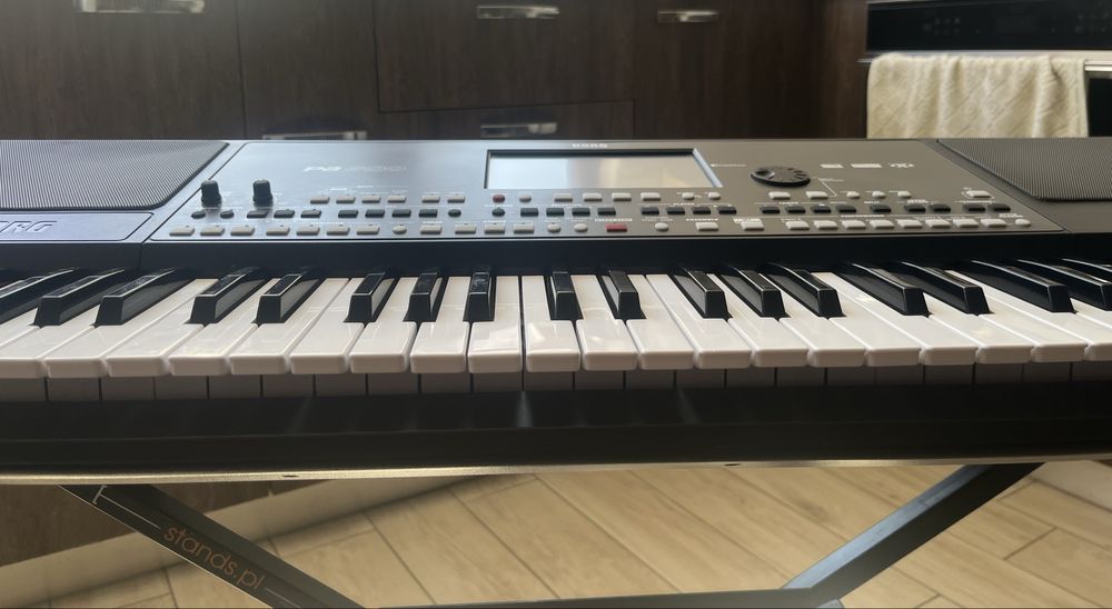 Korg Pa600 със зареден сет