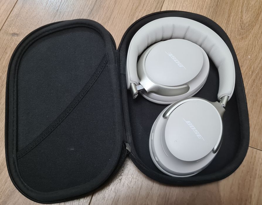 Bose Quietcomfort Ultra over ear
