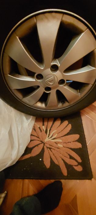 Jenti R15 4 bucati plus anvelope vara Continental plus prezoane.