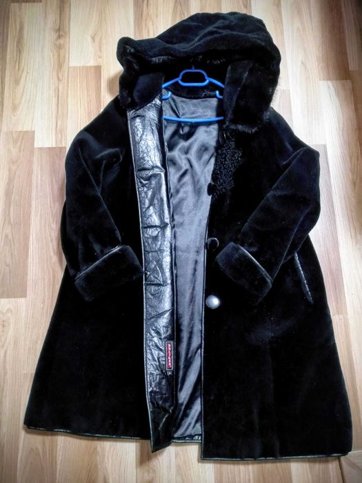 Palton cu gluga din blană naturala pentru damă mărime Large /XL