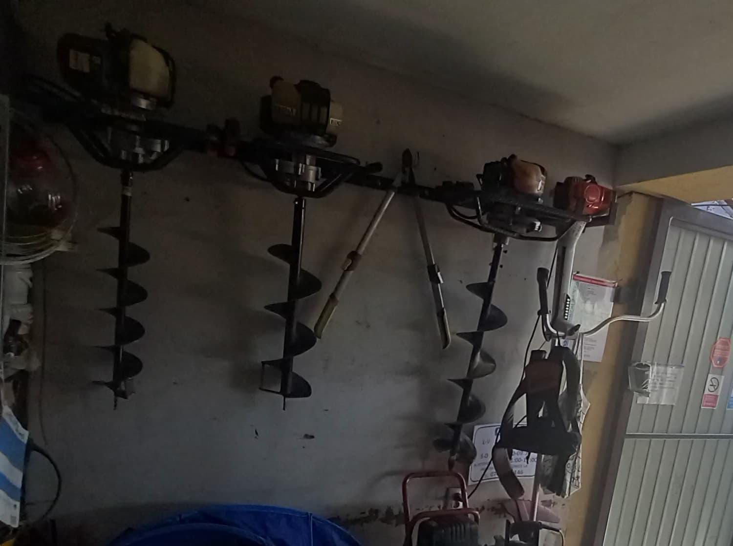 Inchiriez girafa sefuitoare glet Macara Rigips motoburghiu motosapa