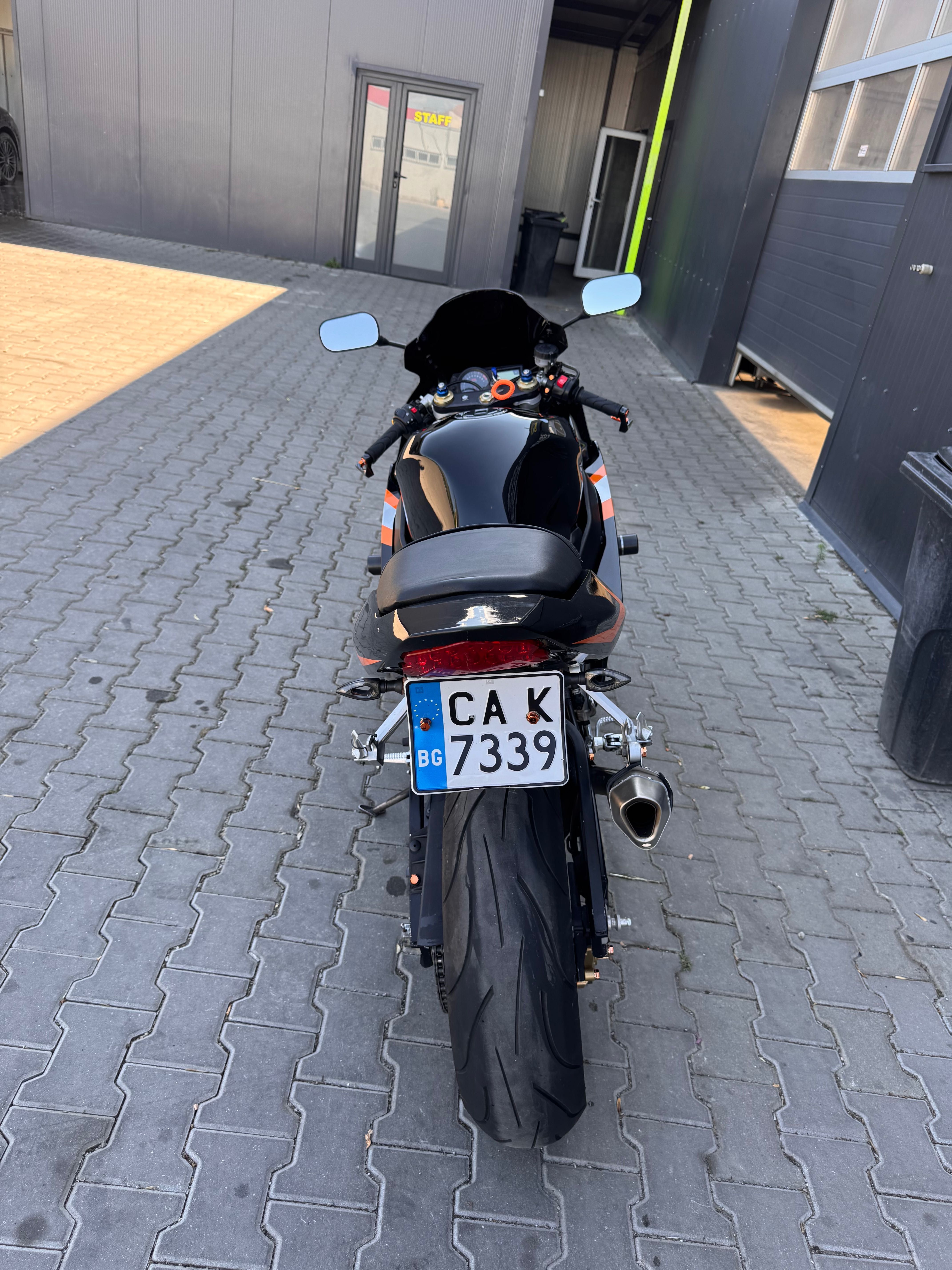 Продавам Suzuki GSX-R 600