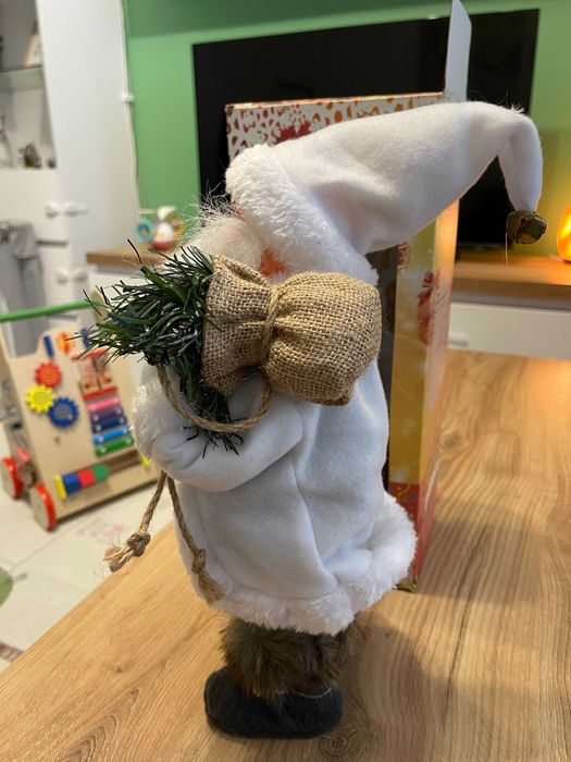 Mos Craciun de pus sub brad