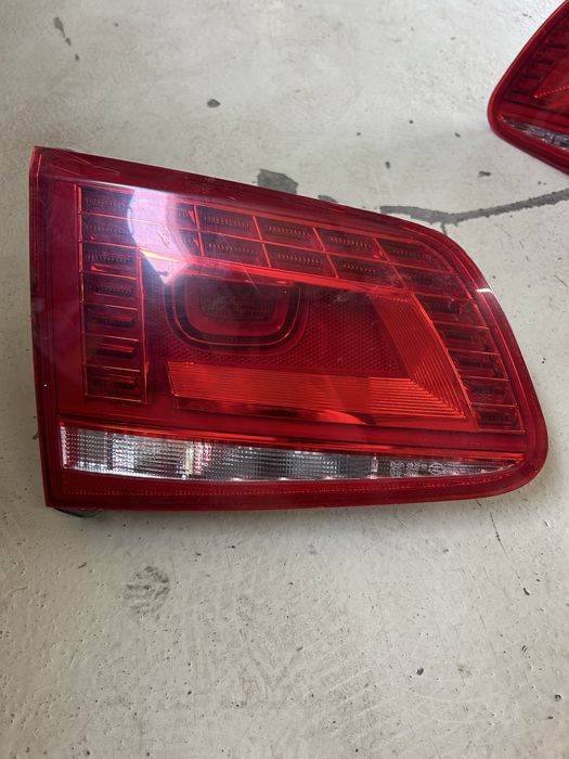 Stop/tripla lampa spate stanga VW Touareg 7P an 2015 cod 7P6 945 307