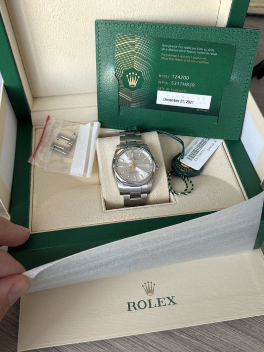 Rolex women Oyster 34mm ref 124200 nou