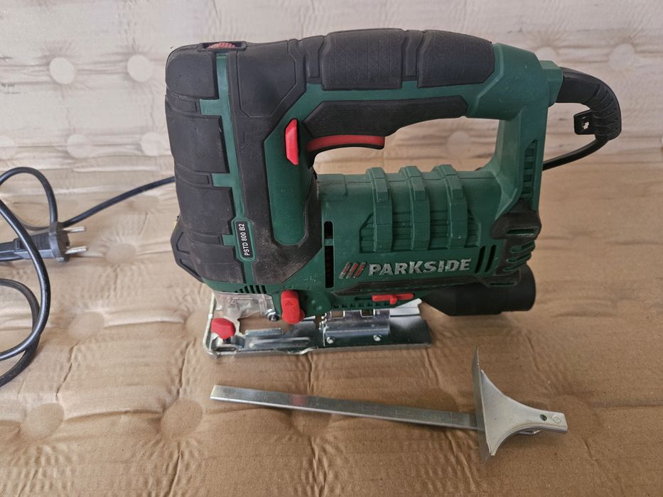 Fierastrau pendular parkside cu iluminare , laser , turatie reglabila