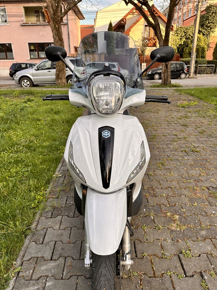 Piaggio Beverly 350 ST