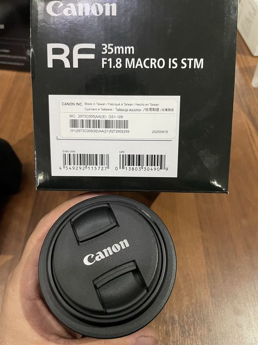 Canon R7 kit + canon rf 35mm 1.8 + dji rs 4 mini gimbal