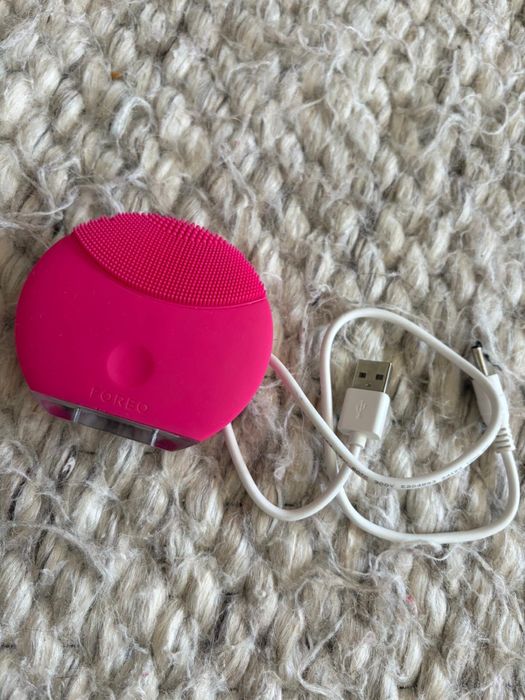 Vand dispozitiv de curatare faciala FOREO Luna Mini 2