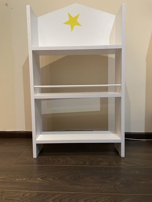 Скрин за книги като нов!!!