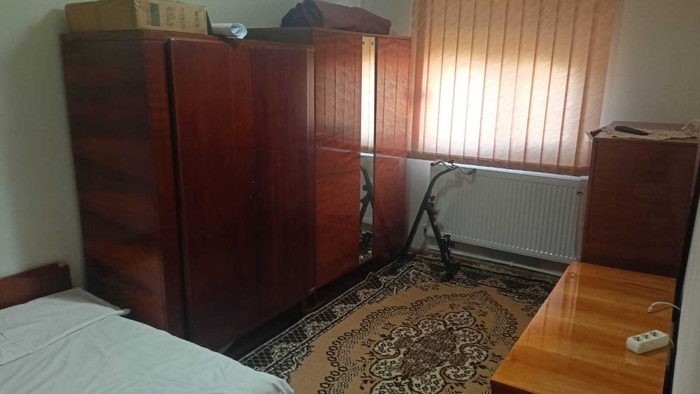 Apartament liber, de vanzare