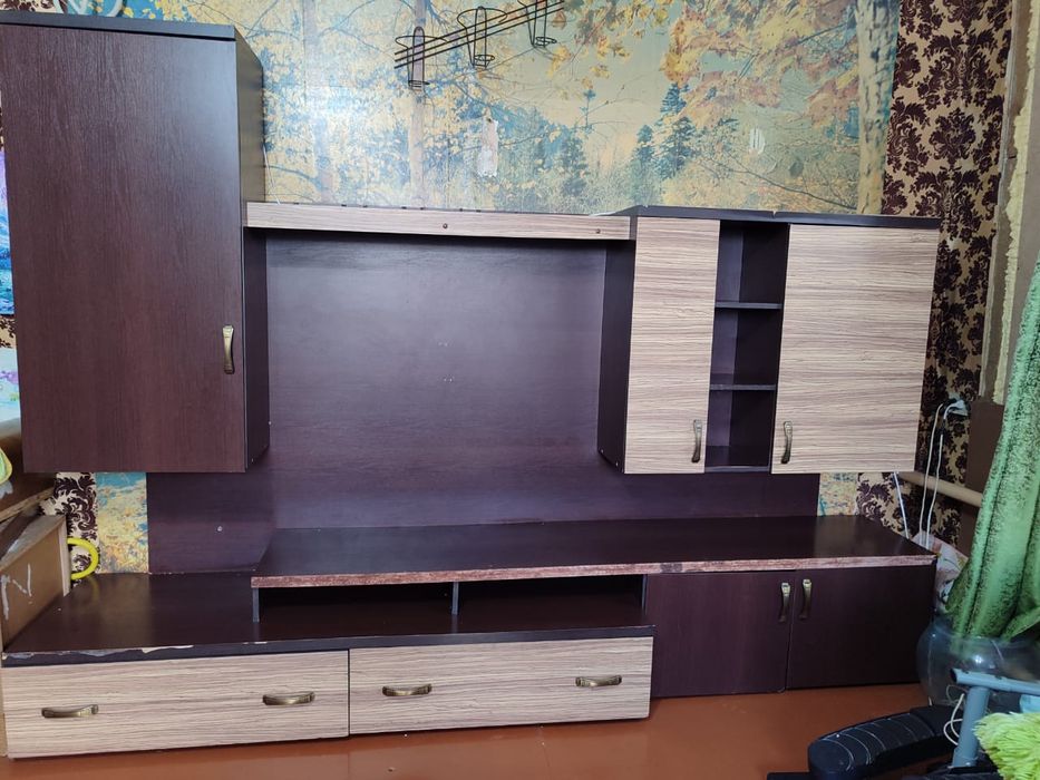 Продам стенку в гостиную