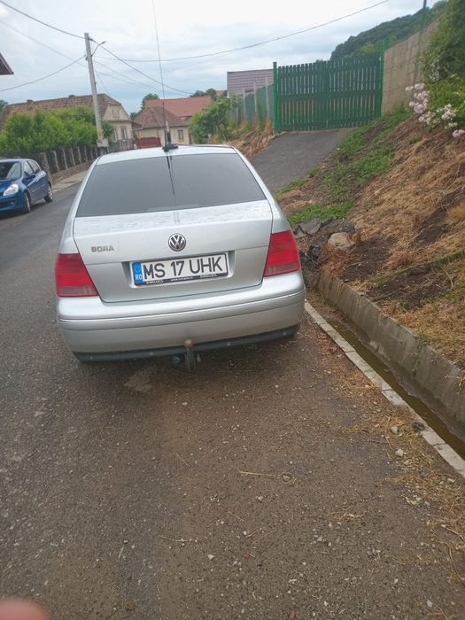 Vând bora 1.6benzina