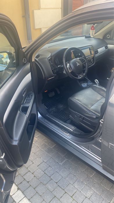 Mitsubishi outlander phev