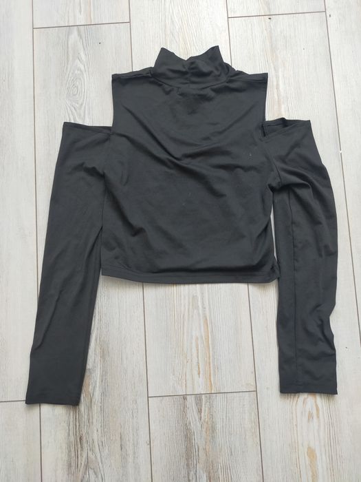 Bluza umeri decupați M