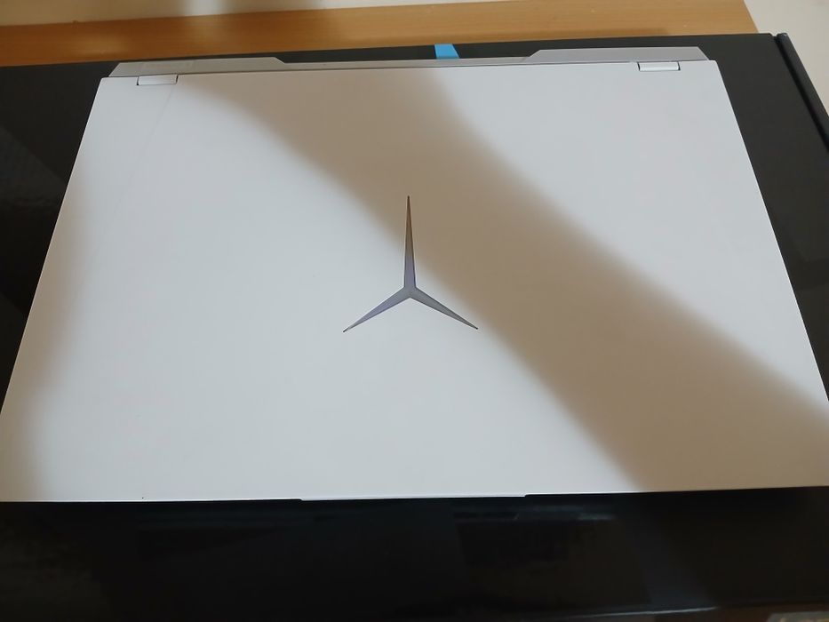 Лаптоп Lenovo Legion 5 Pro с проблем