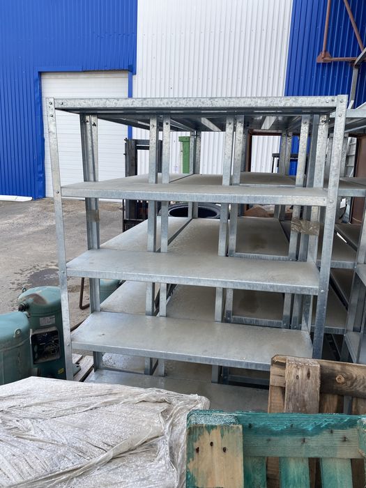 Стеллажи оцинкованные.