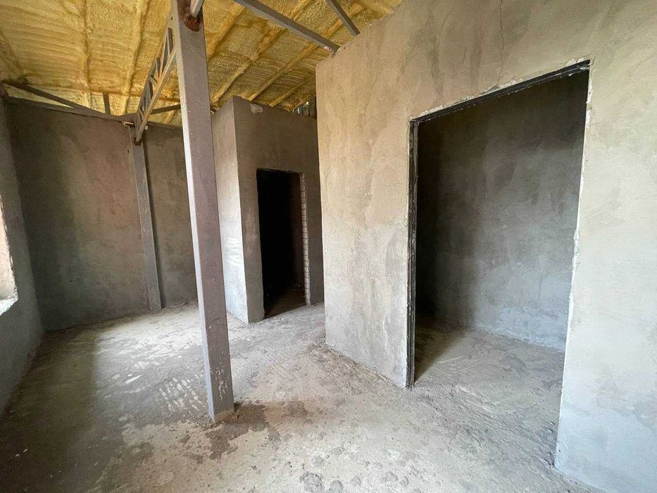 Новостройка Махтумкули 4 комнат коробка 140 кв.м. +мансарда