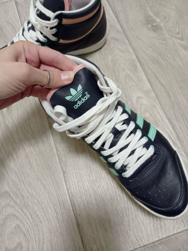 Кроссовки Adidas original