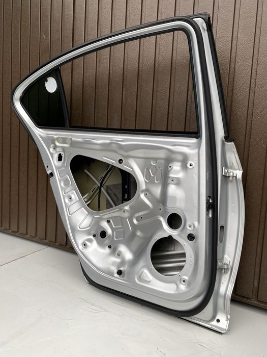 Usa st spate vw Passat B8 Limuzina cod culoare LA7W 2015-2020