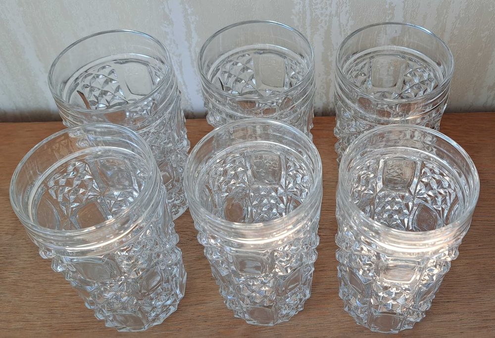 Сервиз от 2 вида кристални чаши с кана