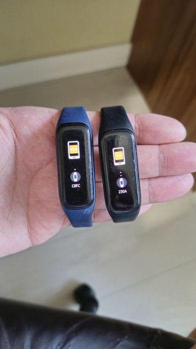 Doua bratari fitness Samsung Galaxy Fit2 curea de schimb