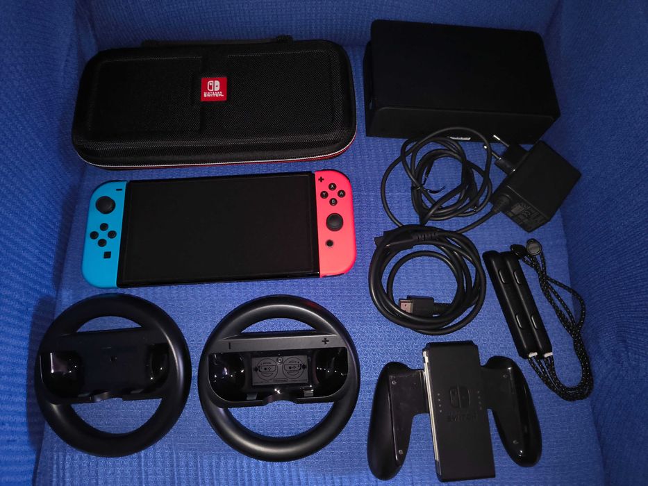 Nintendo Switch OLED la cutie modat card 256GB cu jocuri + bonus