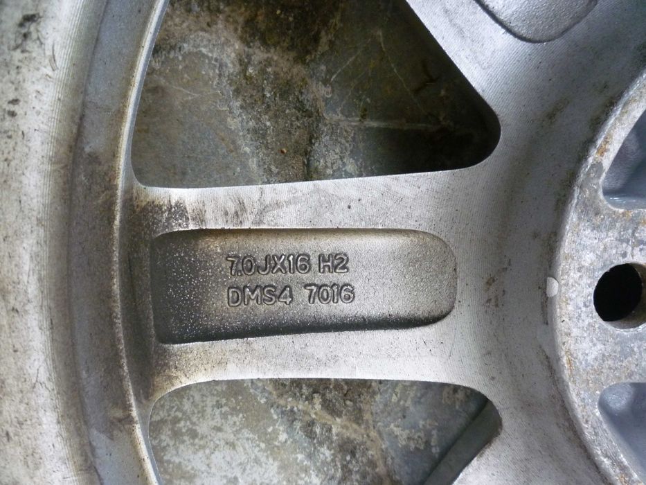 anvelope  si  jante nisan qashqai  215/65/16  de  iarna