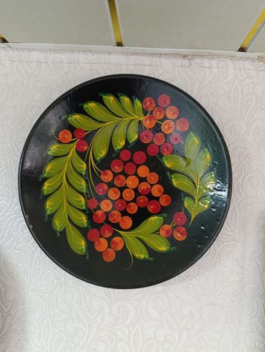 Тарелки деревянные настенные росписные