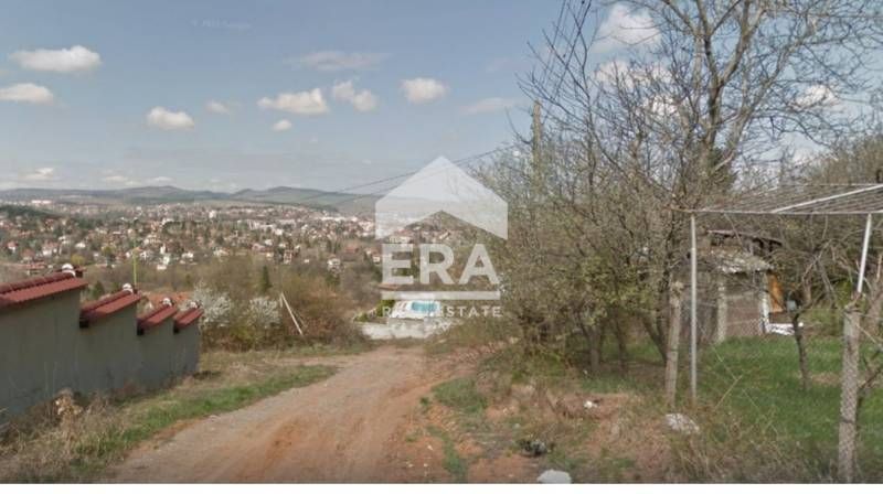 ЕРА Фаворит продава ексклузивно прекрасен парцел във вилна зона Иванян