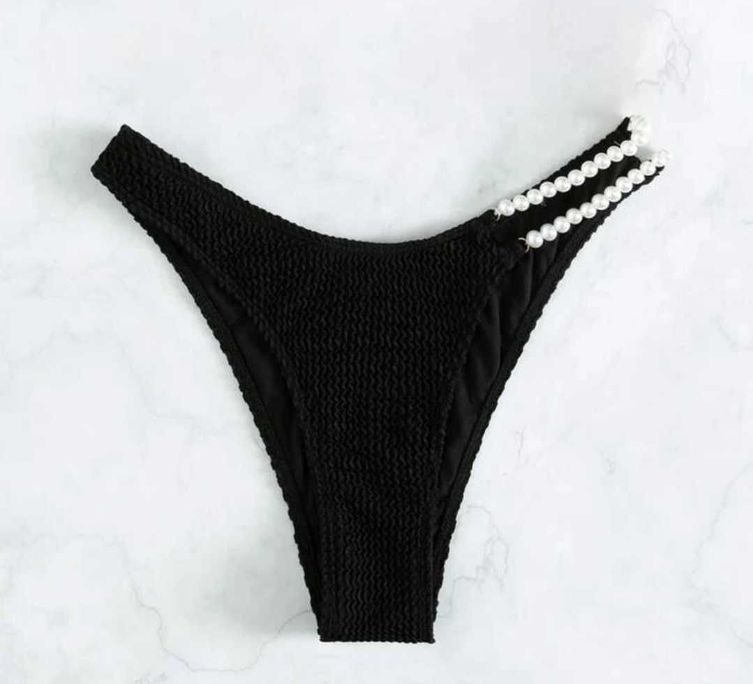 Bikini negru cu perle