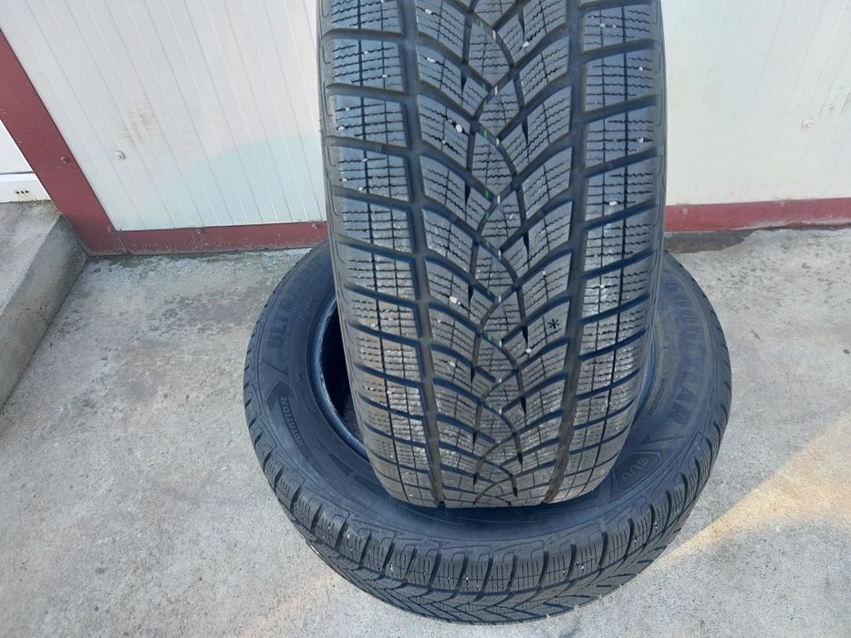 175 lei bucata! Doua anvelope M+S/IARNA 235 55 19 Goodyear! 7 mm