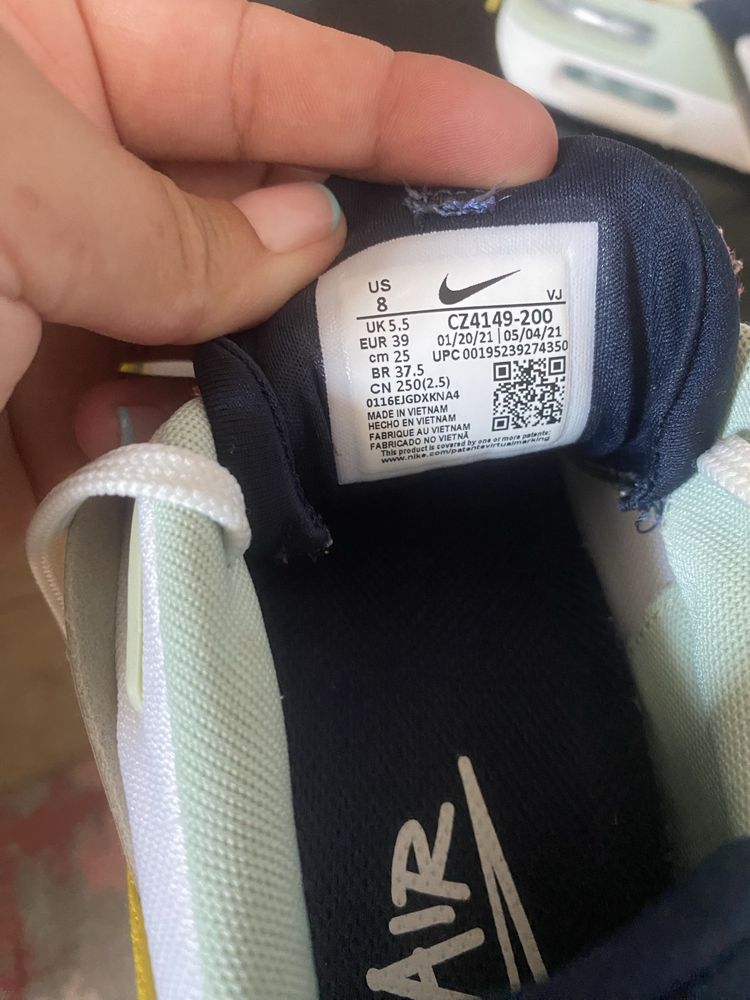 Nike air max Furyosa размер 39 отговарят на 38-38,5
