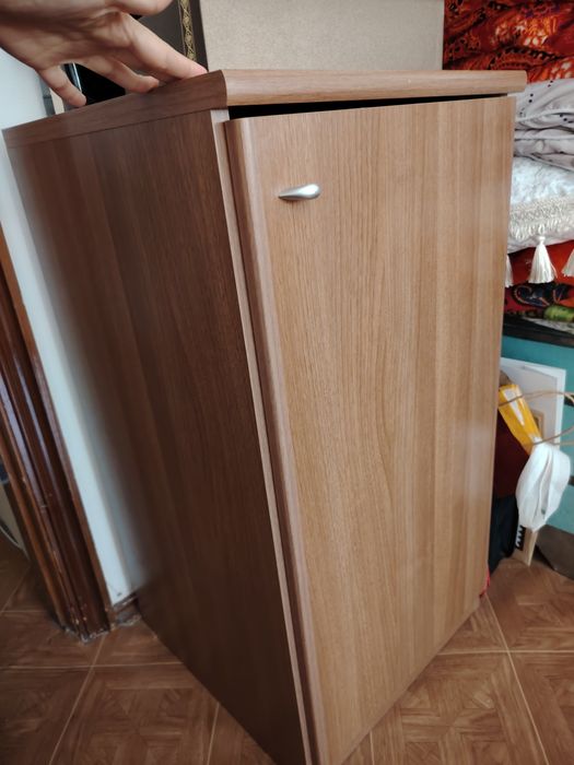 Тумбы, вешалка, комод с зеркалом