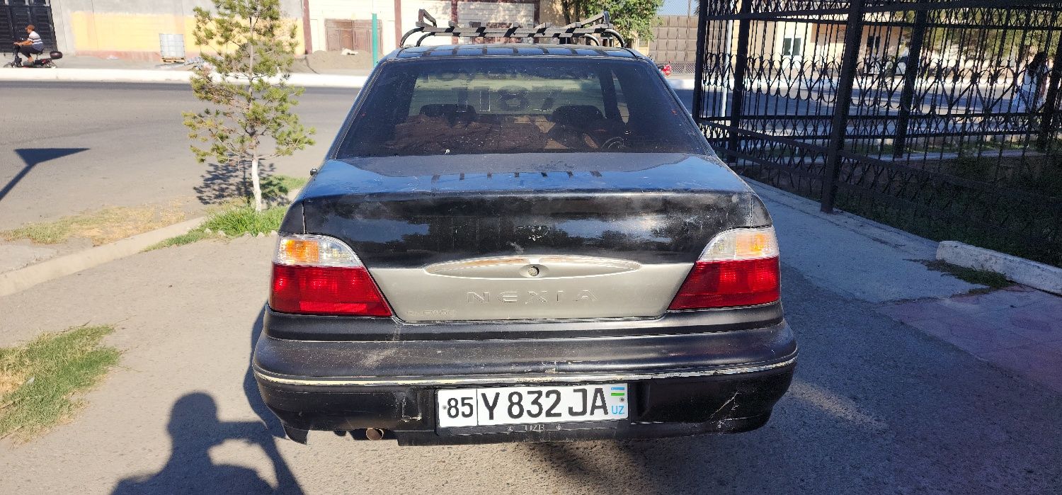 Srochne sotiladi 1900$ nexia 1