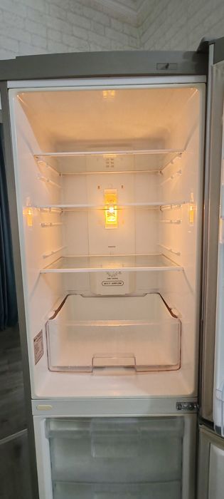 LG- GA B409QA двухкамерный холодильник