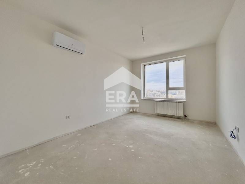 Продава се Тристаен апартамент в София, Хладилника - 127 кв.м за 2951 €/кв.м - Снимка #3