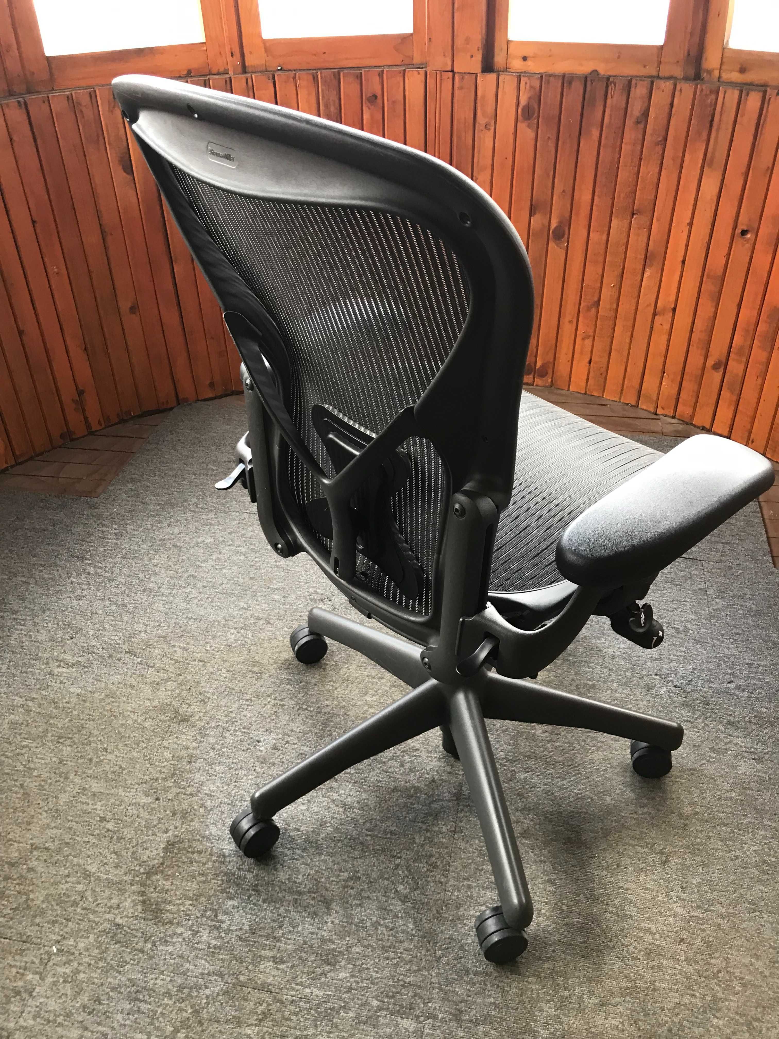 Herman Miller (Aeron)-ергономичен офис работен стол,Размер-B-2012 г.