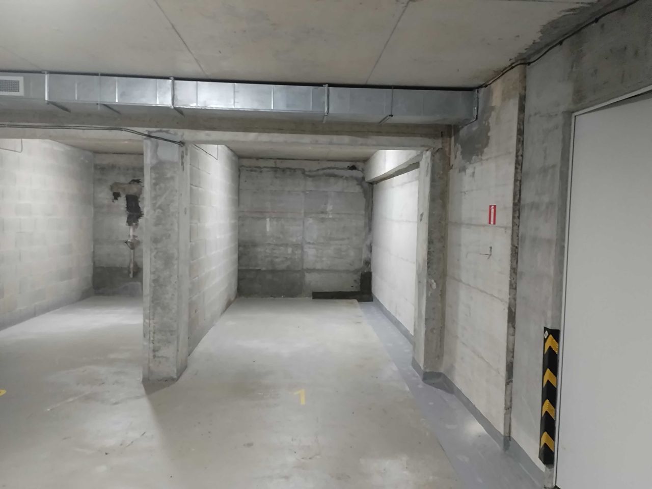 Продава се Гараж / Паркомясто в Варна, Владислав Варненчик - 13 кв.м за 1193 €/кв.м - Снимка #3