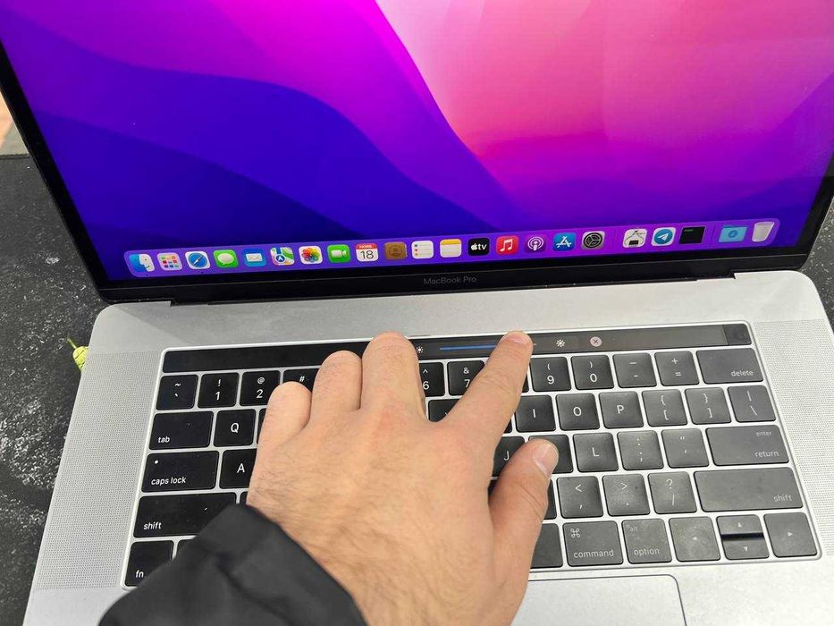 MacBook Pro 2016 – i7