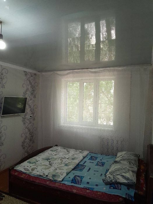 Сдается 1 комнатная квартира 
С обстановкой 
В горде Алмалыке