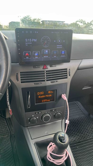Opel Astra GTC 2 usi cu ecran android 4gb , card 64 gb