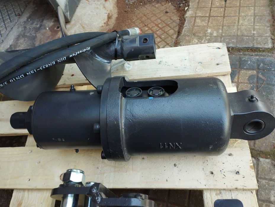 Хидравличен свредел за мини багер ф200