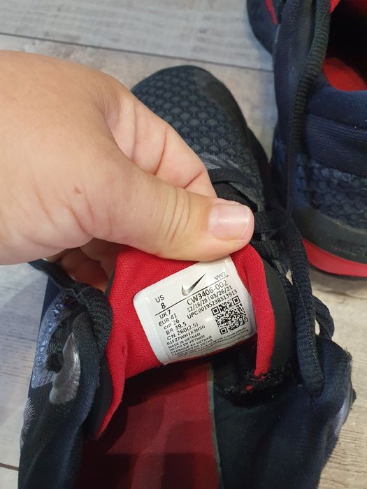 Jordan и Nike 41 номер .