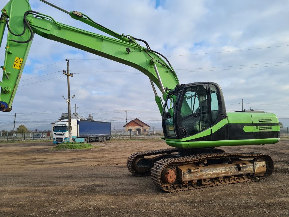 Excavator JCB 200